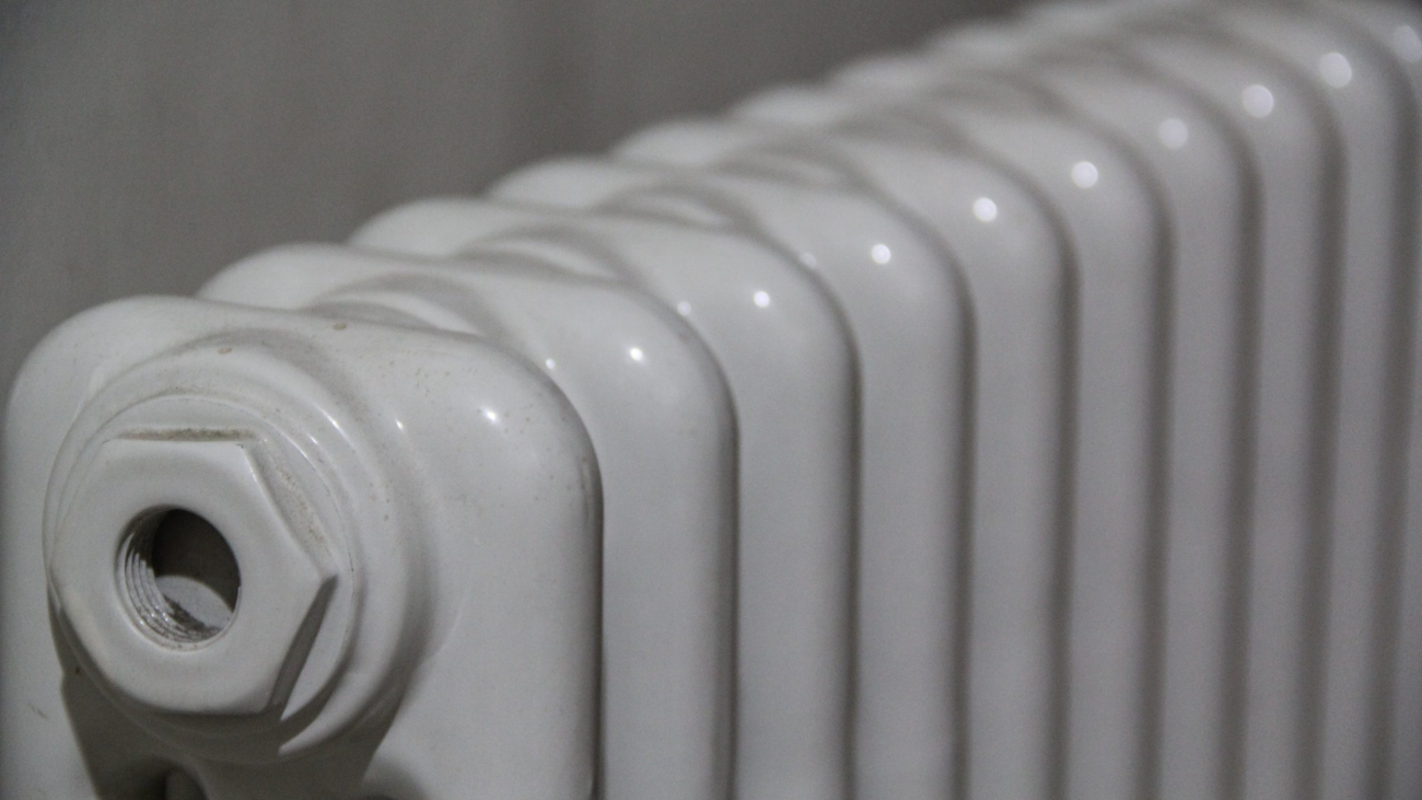 closeup-shot-white-radiator-min