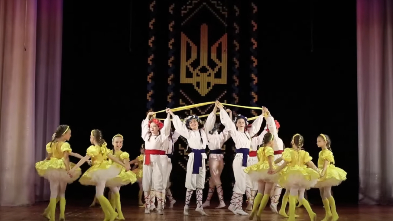 Frame 1321315834