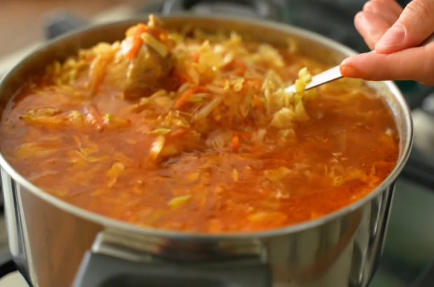 Каструля борщу