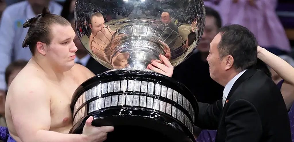 Вінничанин Данило Явгусишин виграв Кубок Імператора у найвищому дивізіоні японського сумо