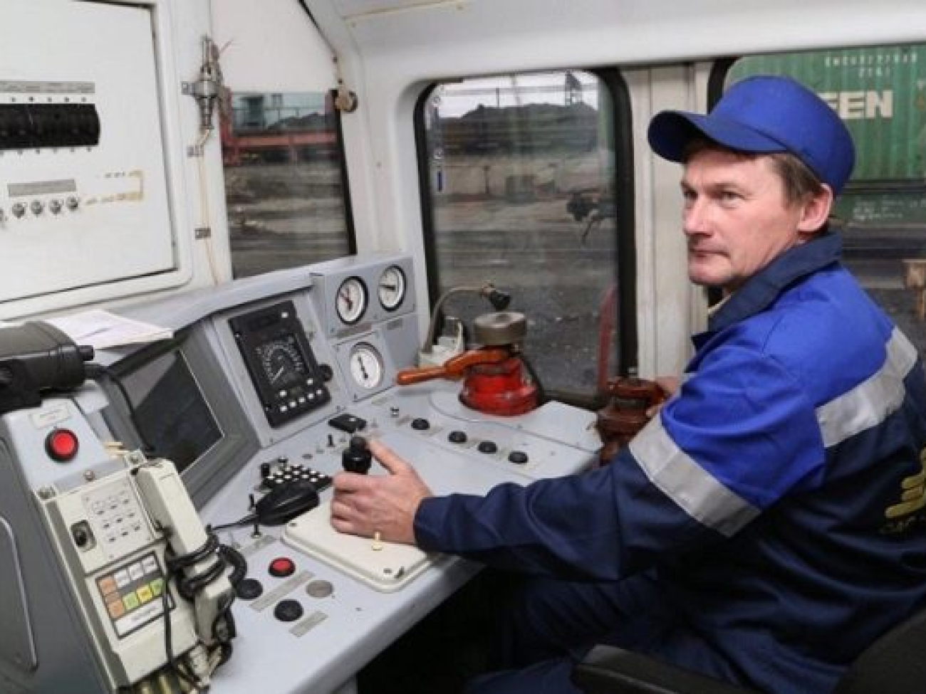 mashin-st-teplovoza-navchannya-profes-obov-yazki-po-robot-zarplata-4