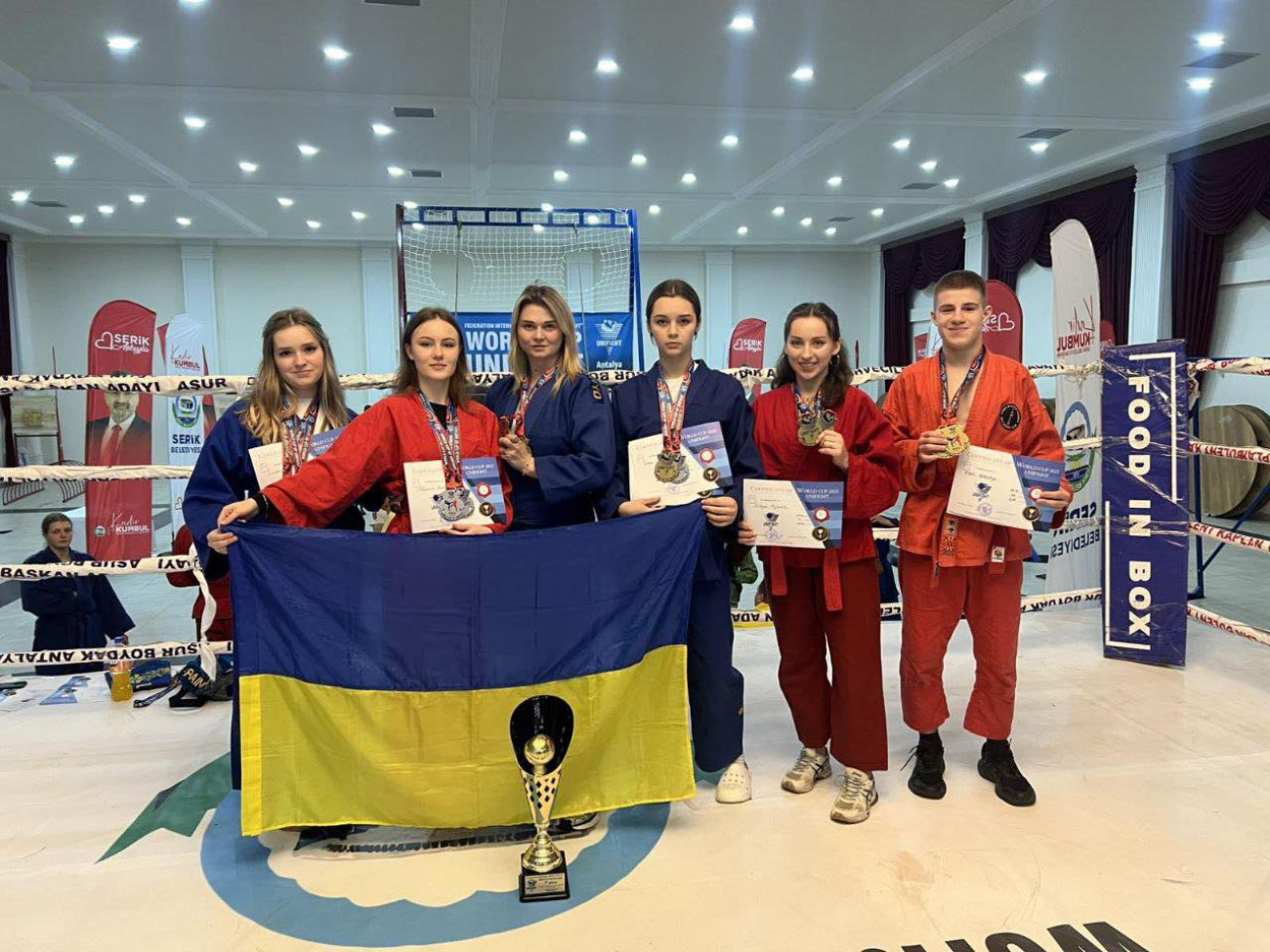 photo_2025-12-01_23-39-18