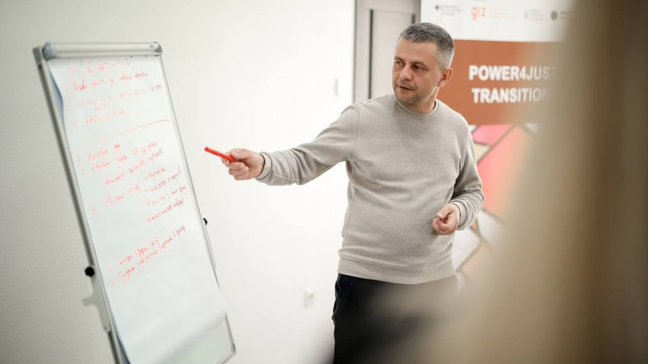 022d46b5-d032-4cb0-9a33-3523115c8579