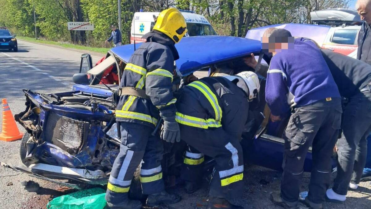 76bb1e288ee0472e79aa2299e1ccbbb5