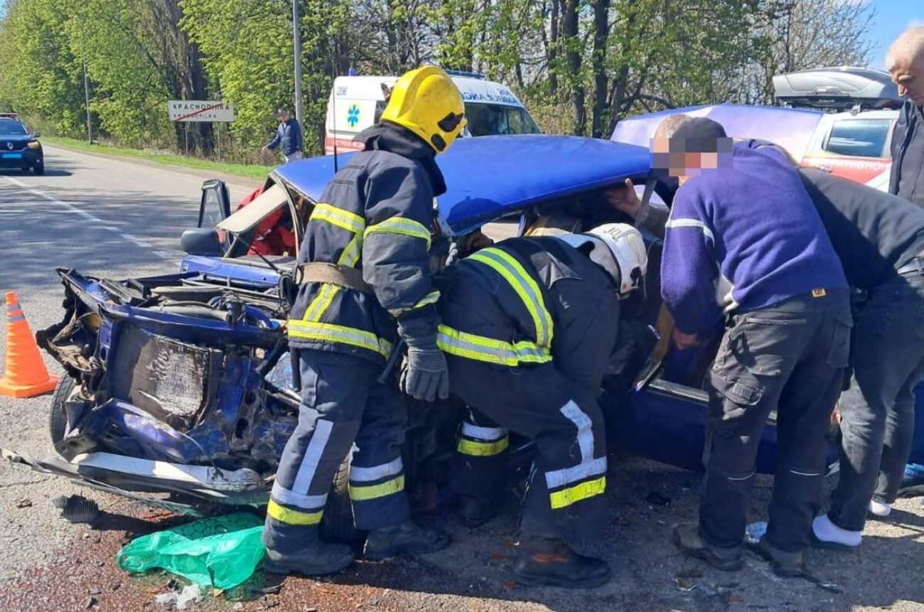 76bb1e288ee0472e79aa2299e1ccbbb5