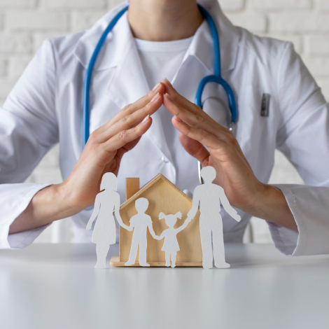close-up-doctor-with-stethoscope-1